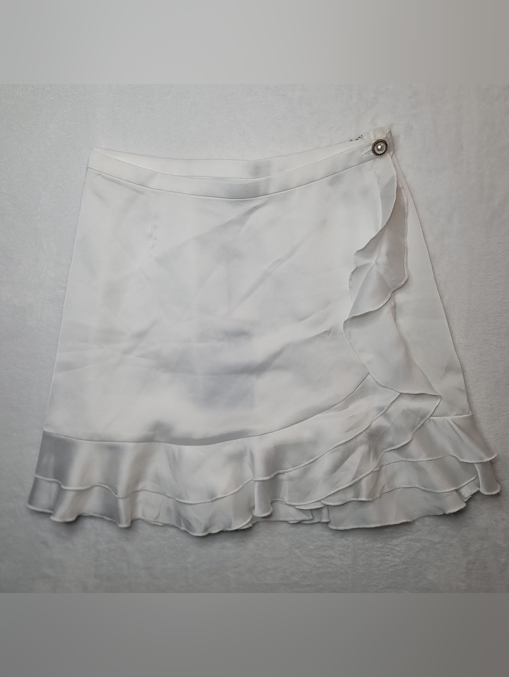 Show Me Your MuMu Larson Mini Skirt Sz Med White Ruffles Faux Wrap New / Flawed